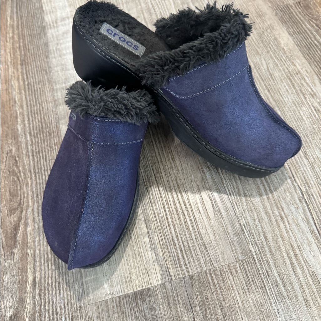 Crocs Nadia Wedge Clogs Women’s 9 Navy Blue Faux Fur Lined Slip On Mules